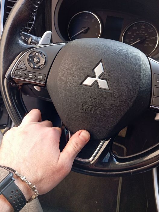Mitsubishi Авто/Легкові автомобілі