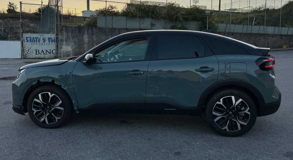 Citroen C4 1,2 Hybrid Plus e-DSC6 2025