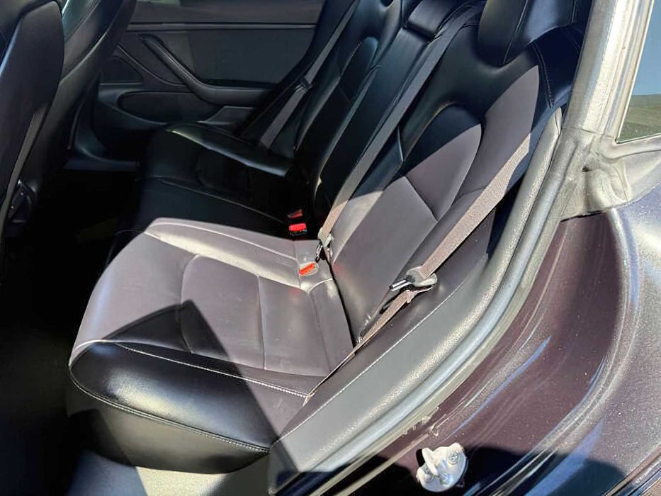 Tesla Model 3 Long Range      2018