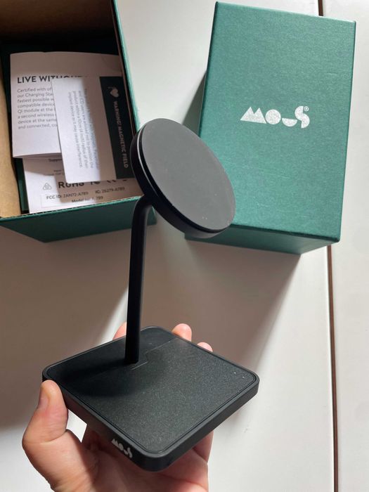 Mous Wireless Charging Stand - Ultra Fast Charger