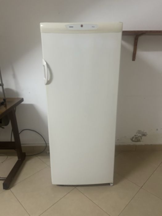 Frigorifico em bom estado classe A Hoover