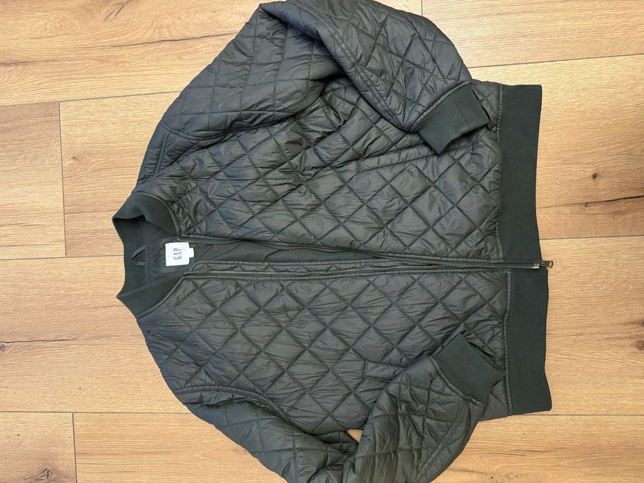 Стеганый бомбер Gap
