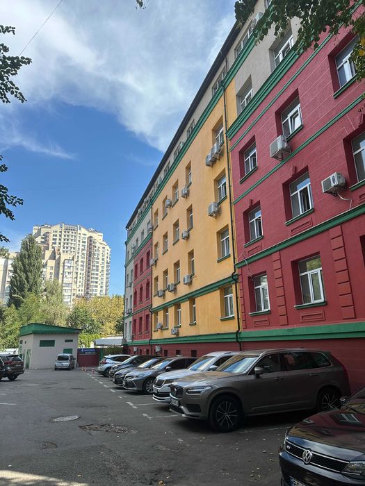 продаж офісу в БЦ на Преображенській 23