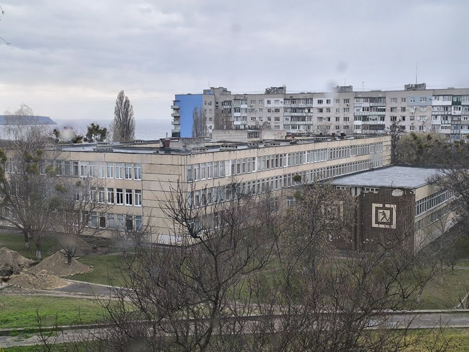 Продам трёхкомнатную на Обелиске 29900