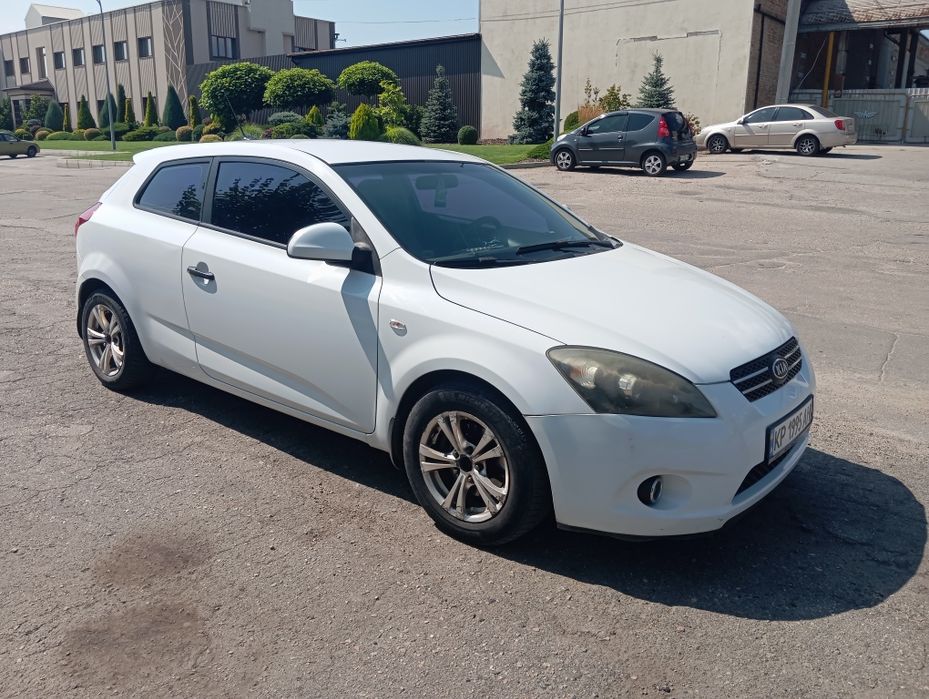 Киа Сид про 1.4 полностью обслужена.