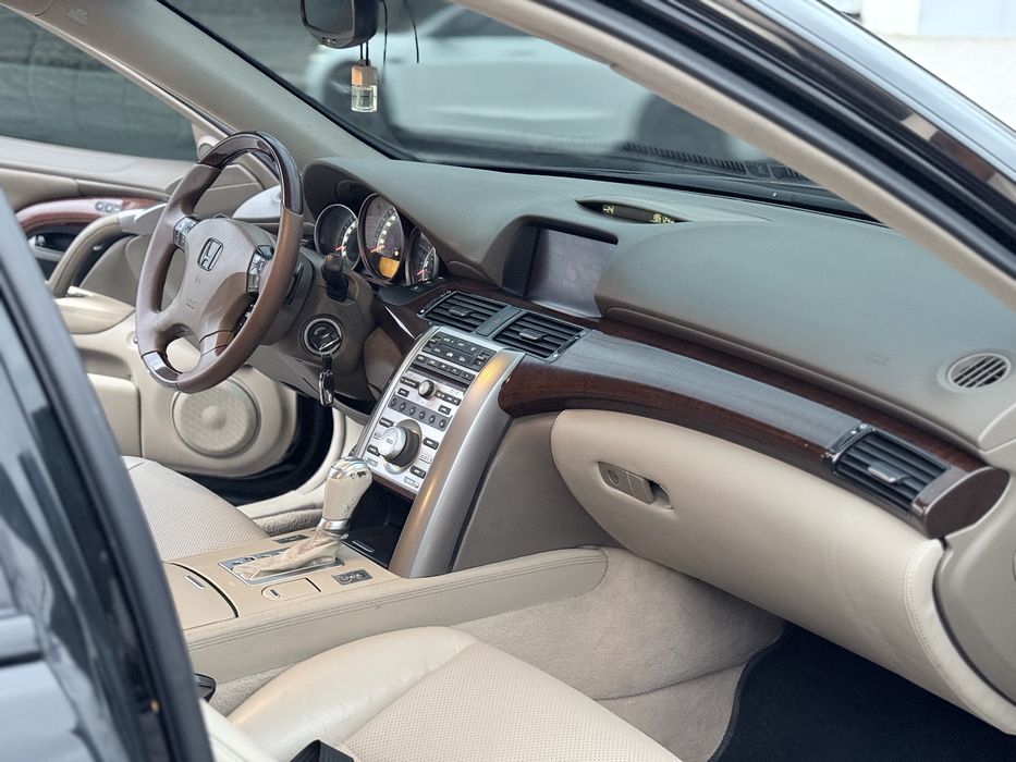 Продам Honda Legend