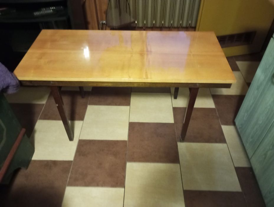 Sprzedam stół  .
