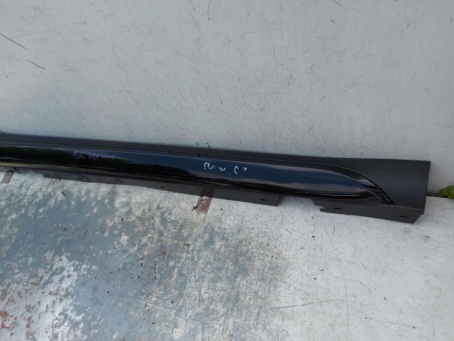 BMW X1 E84 X-line lift listwa progowa próg prawy