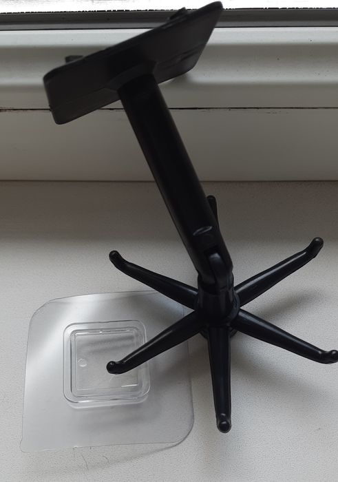 Самоклеющиеся крючки для дома