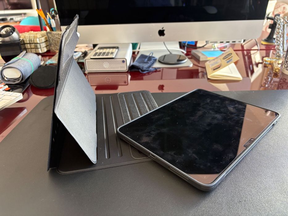 Capa ESR para iPad Pro 11 Pulgadas (5.ª Gen, 2024)