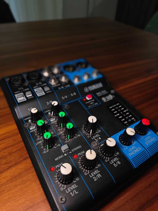 Mesa de mistura Yamaha MG06