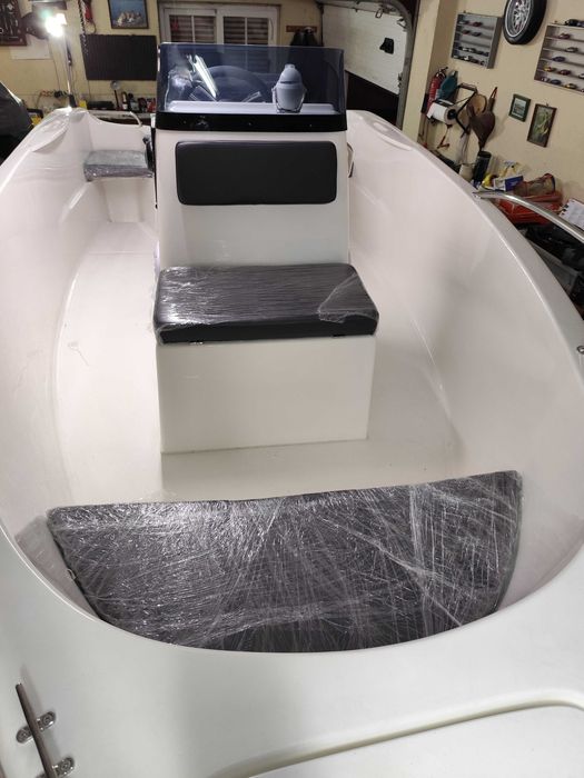 Lancha Isonautica 480 Open c/ Mercury de 60 hp Efi