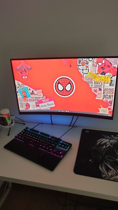 Monitor Gaming AOC curvo  240hz 0.5ms 27 polegadas