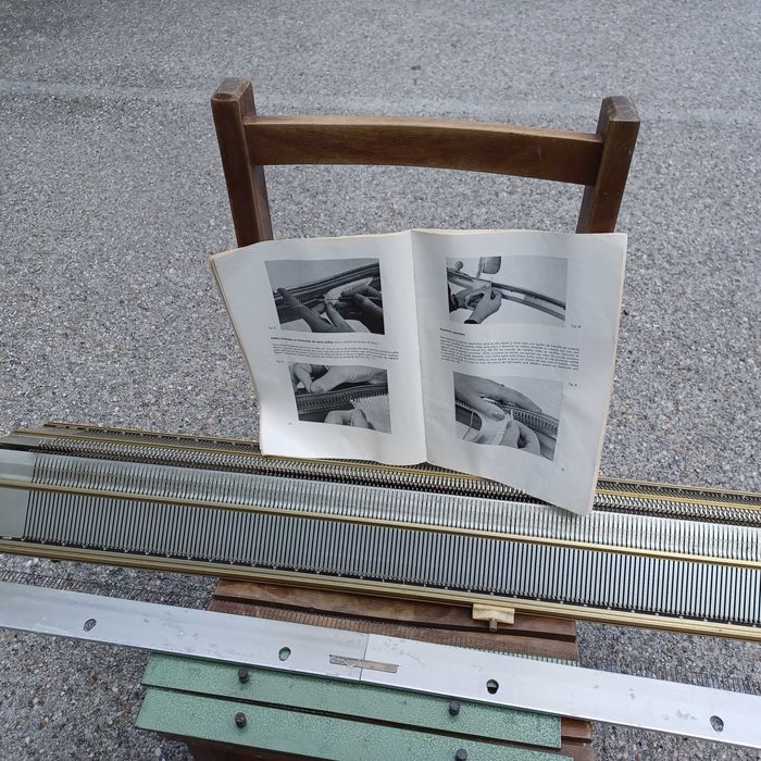 Maquina busch  antiga de tricotar/tecer malhas.