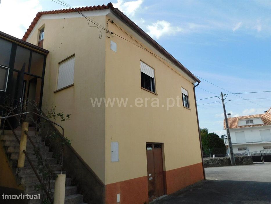Moradia T3 / Seia, Tourais e Lajes