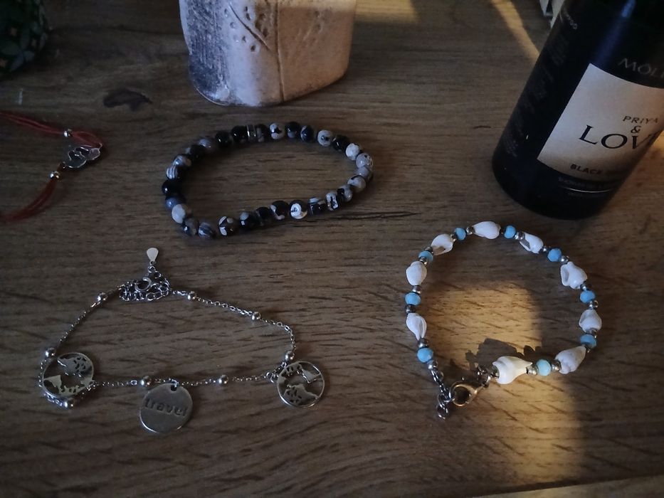 Sprzedam  bransoletki