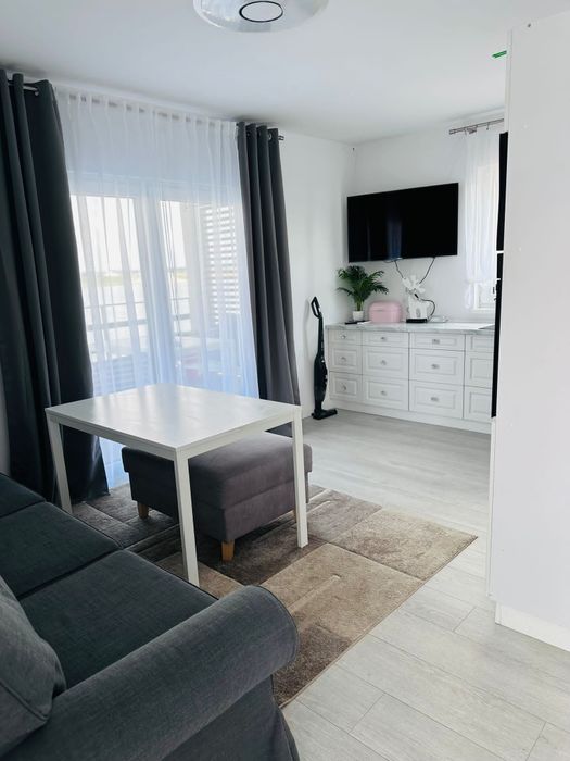 Domek nad jeziorem z własną plażą + jacuzzi