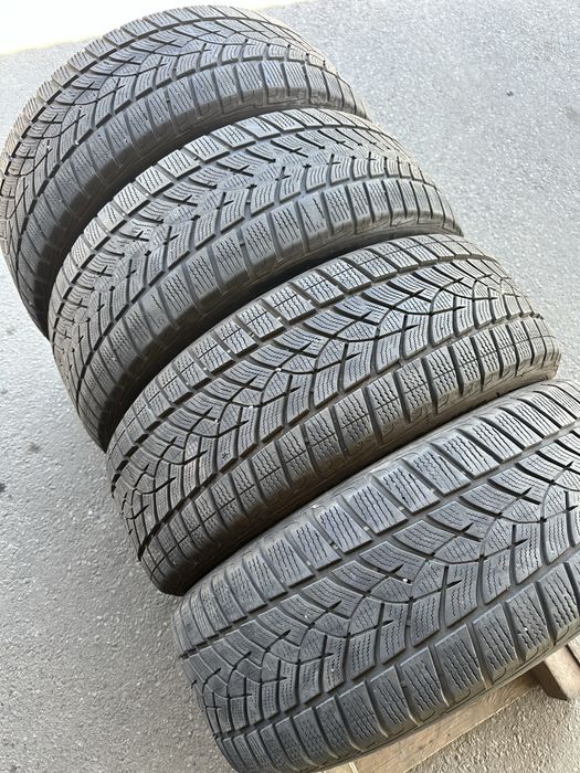 Шини 215 55 18 95T Goodyear Ultra Grip Performance комплект