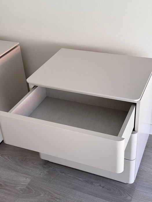 Mesa de cabeceira Antarte (2 unidades disponíveis)