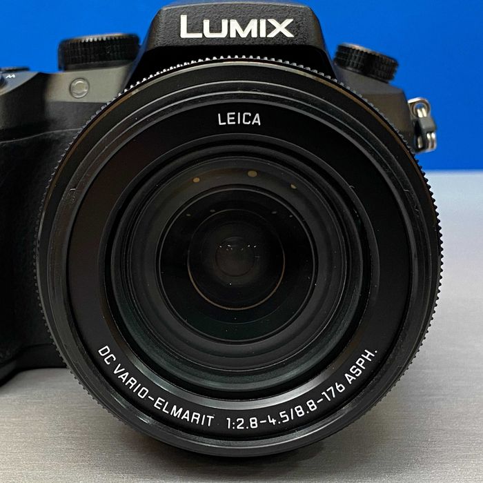Panasonic Lumix DMC-FZ2000 | 20.1MP