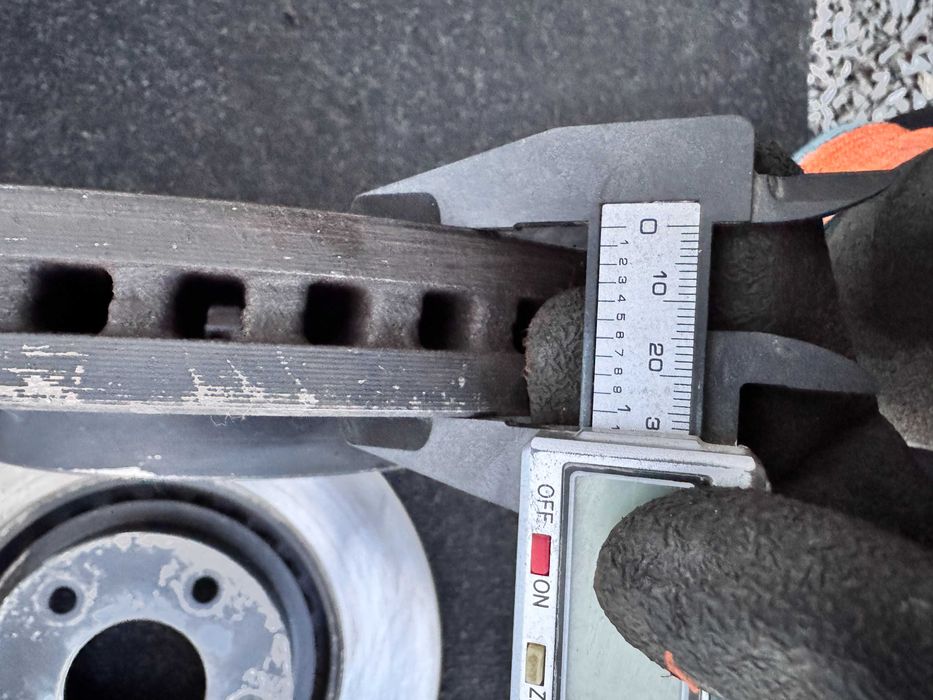 Mazda cx5 cx9 Turbo 2.5 Супорт Двохпоршневий  Суппорт гальм Тормозний