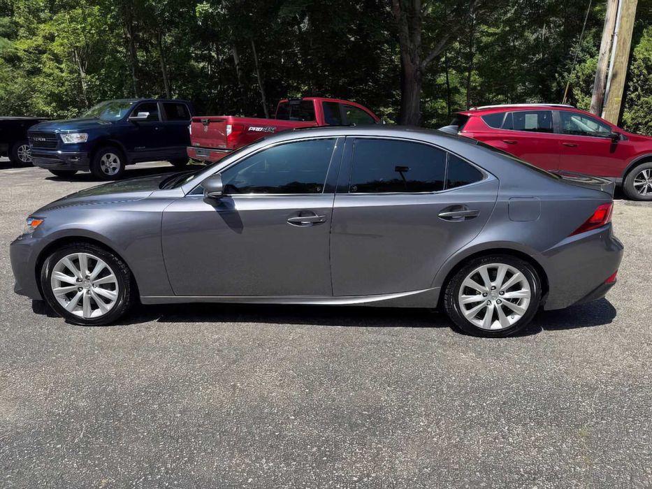 Lexus IS 300      2016