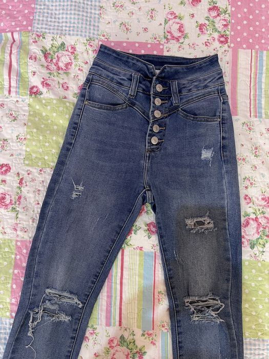 Nowe spodnie jeansy rurki Varlesca r. XS z przetarciami