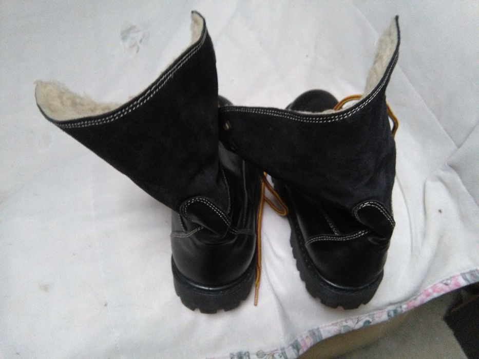 Botas Pretas Marypaz e Botas Castanhas