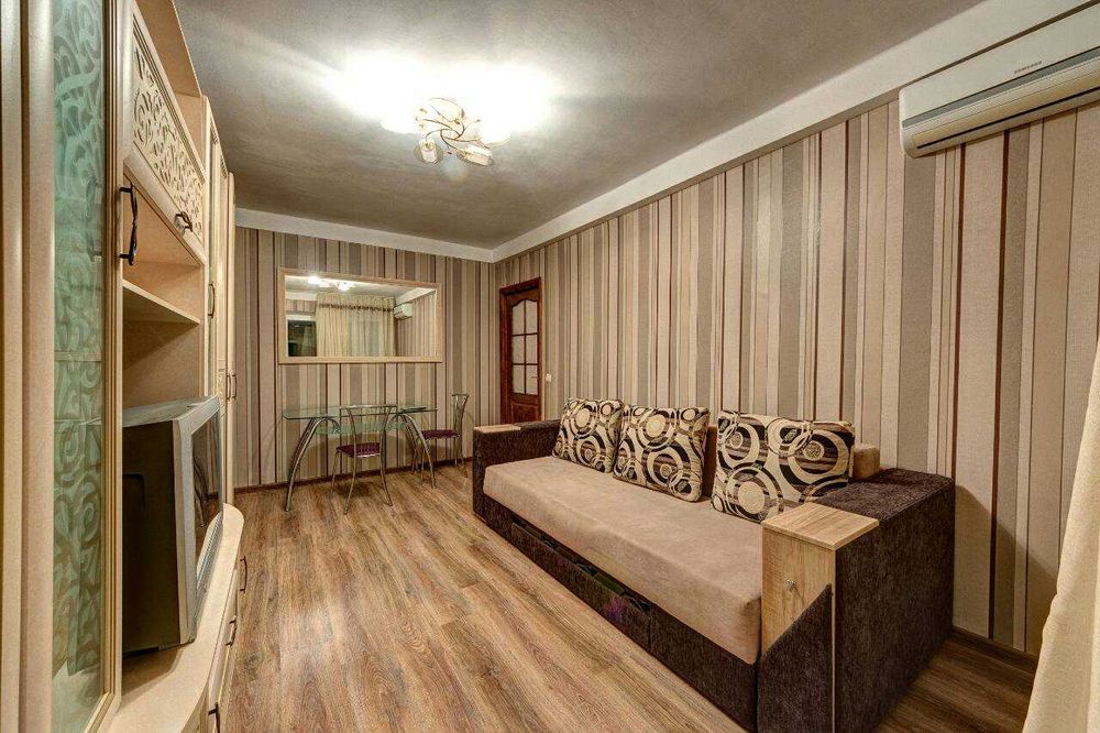 Посуточно апартаменты (2ком) Майдан Независимости 5 минут