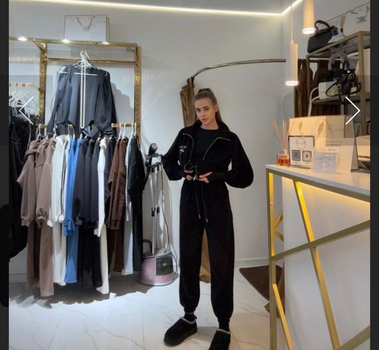 Костюм жіночий велюровий