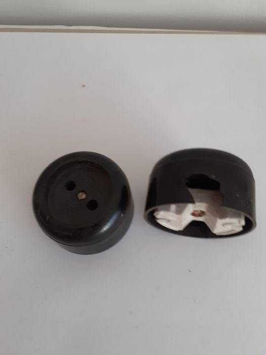 Gniazdka wyłączniki ebonitowe z PRL