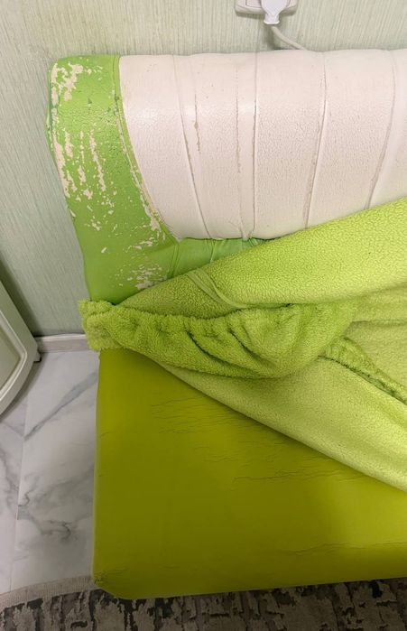 Диван, уголок( на кухню, балкон, в беседку, на дачу)