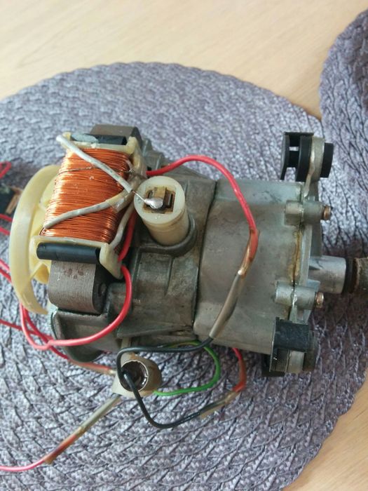 Sprzedam sprawny silnik od pralki automatycznej