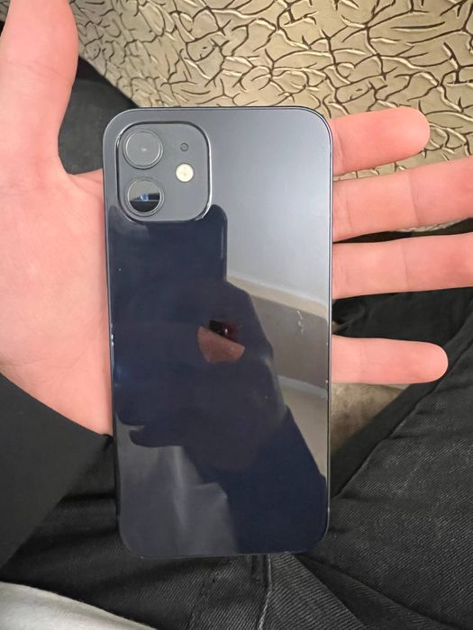 Айфон 12 на 64 гб акб 78%