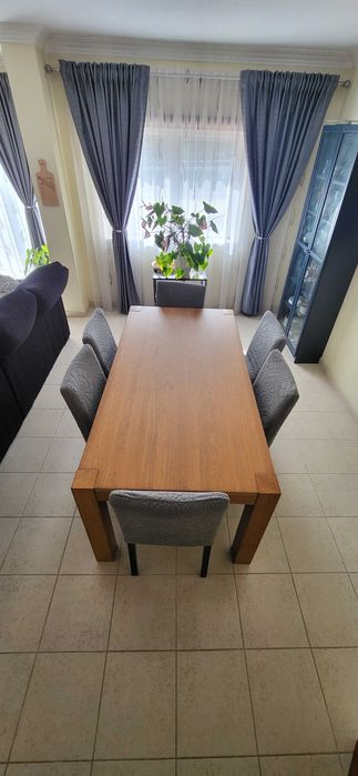 Conjunto  Mesa com 6 cadeiras