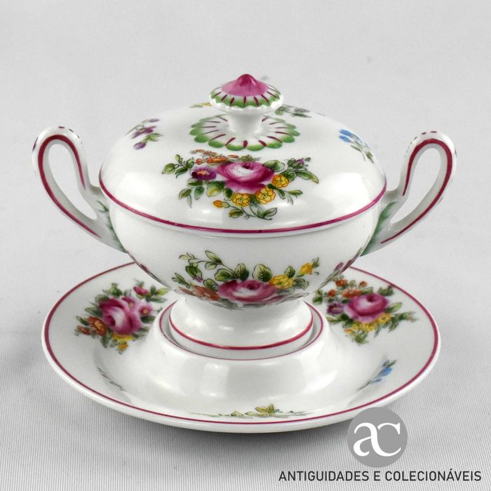 Pequena Terrina com base porcelana “A Arte da Mesa”