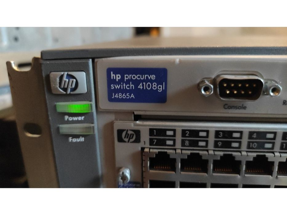 Комутатор HP procurve switch 4108gl J4865A 72
