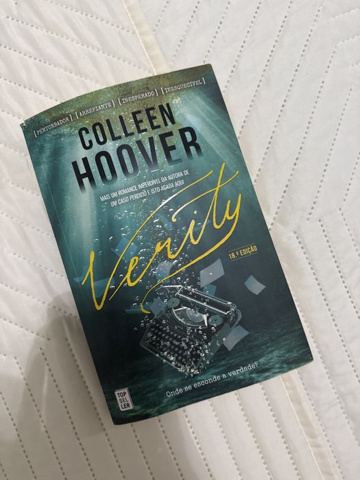 Verity- Coleen Hoover