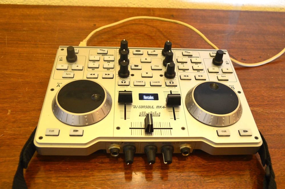 Controlador Hercules DJ console MK4