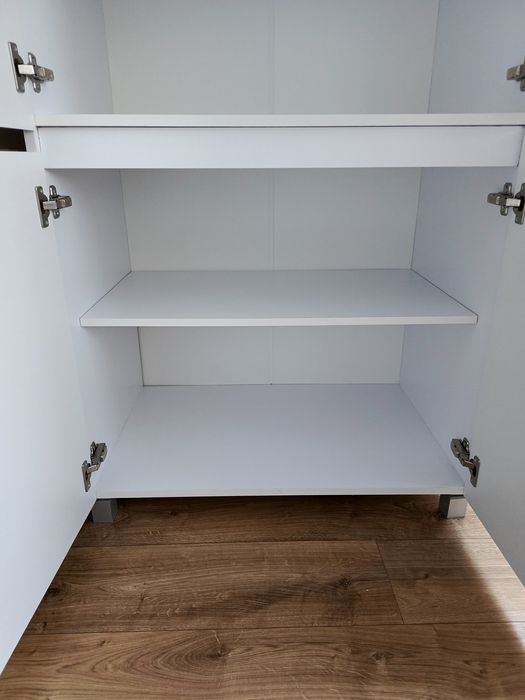 Біла глянцева шафа, шкаф, гардероб