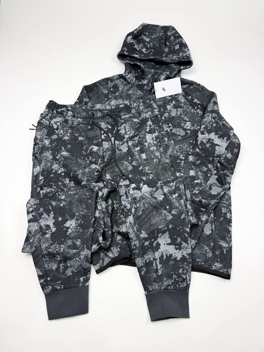 Остання! Розмір M - Костюм Nike Tech Fleece Black/Grey