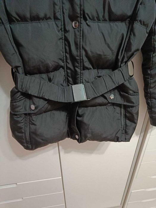 Класичний чорний натуральний пуховик для підлітка або пані S-М Esprit