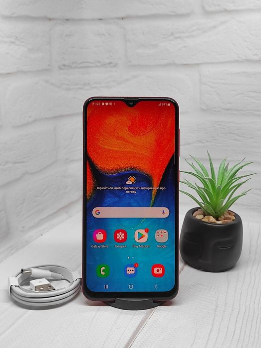 Продам телефон Samsung A20 3/32Gb NFC в робочому стані