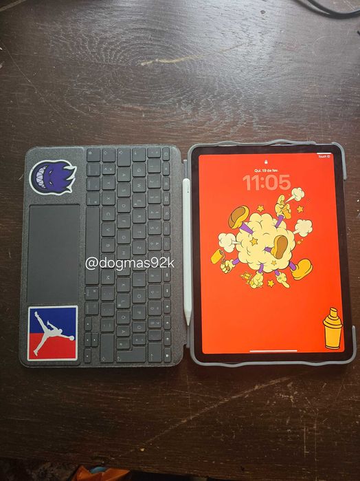 iPad Air 5 M1 64gb.Completo+Apple Pencil+Teclado Logitech Combo Touch