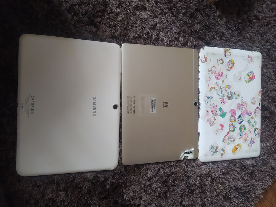 Лот планшетів Самсунг та Хуавей