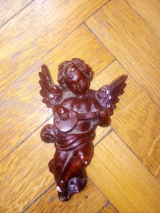 Figurka Aniołek grający na mandolinie (13cm) - stan nieidealny