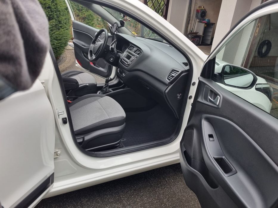 Hyundai i20 nowa sekwencyjna instalacja LPG, 2 komplety  kół