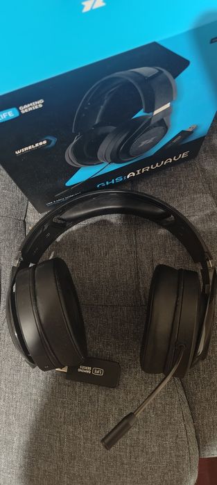 Headset pretos como novos