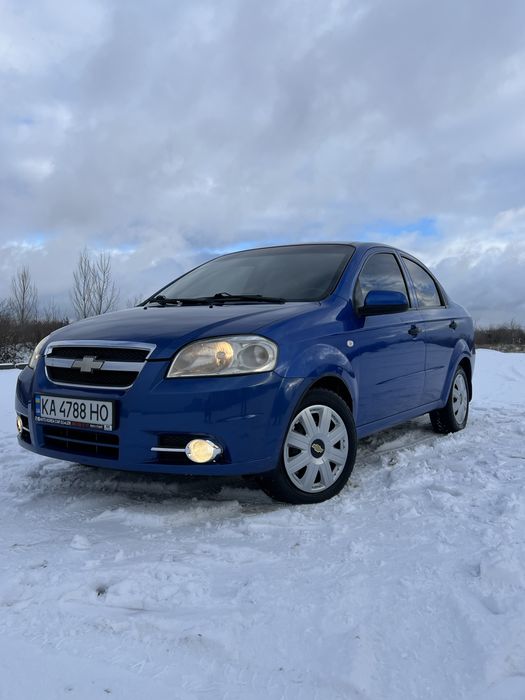 Продам Chevrolet Aveo 2011року.  1.5 газ/бензин