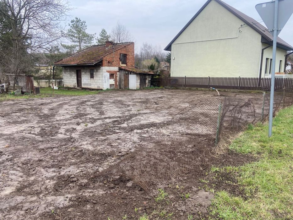 Działka z budynkiem  gospodarczym w Odonowie Kazimierza-Wielka